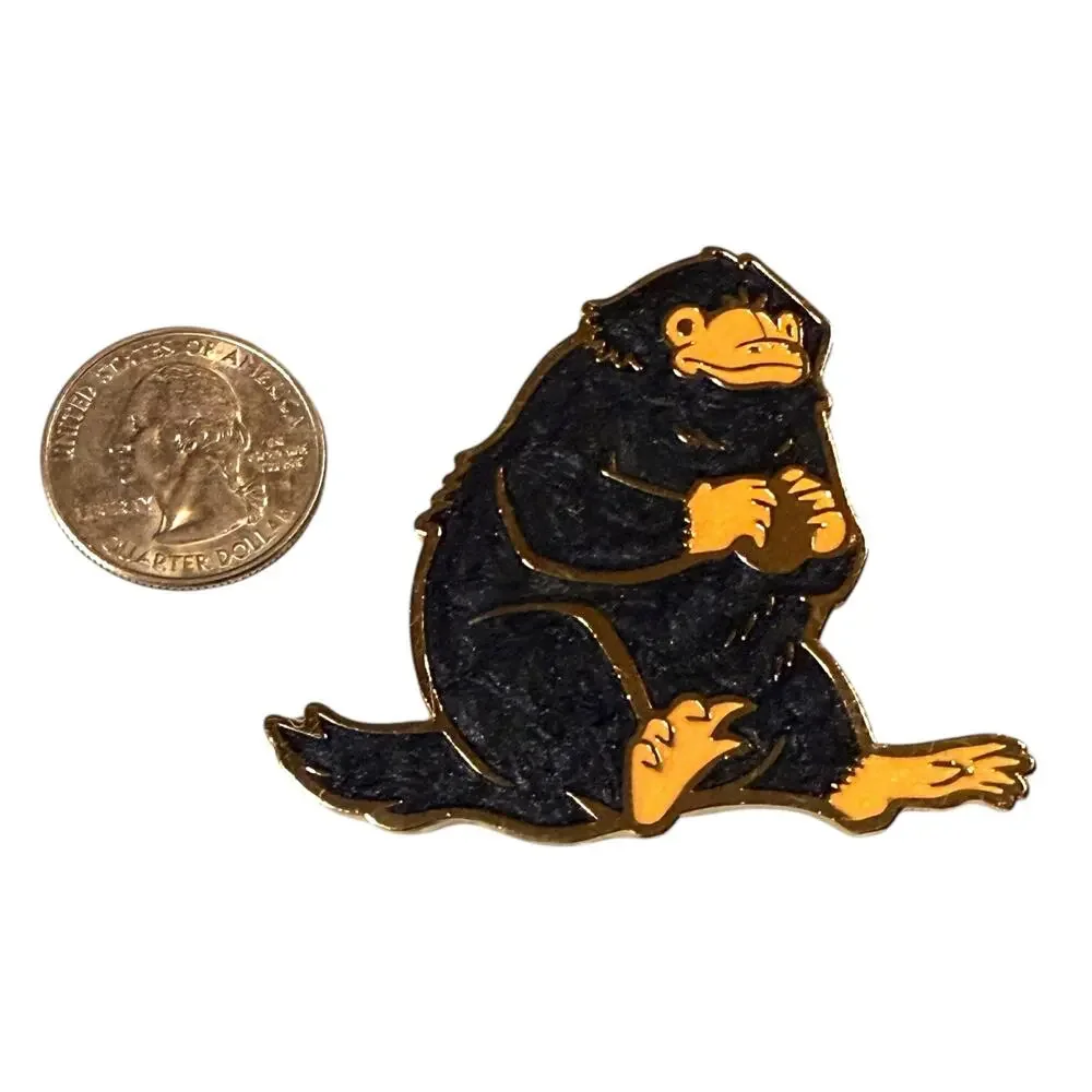 Fantastic Beasts Niffler Pin Gold Tone Enamel Large Size Collectible - Picture 5 of 5